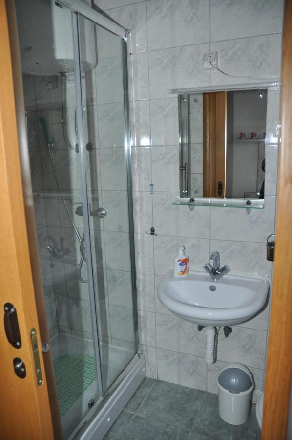Apartmani Mia Трогир Экстерьер фото