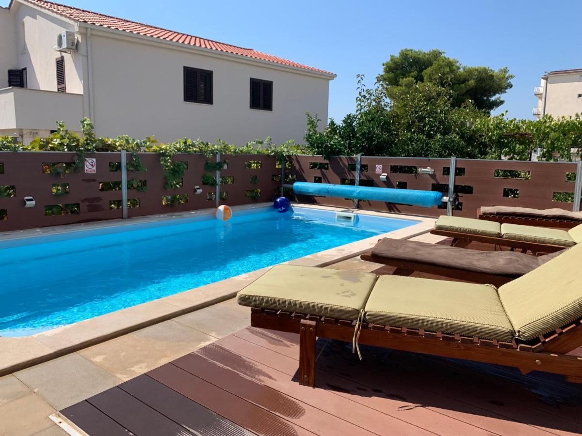 Apartmani Mia Трогир Экстерьер фото