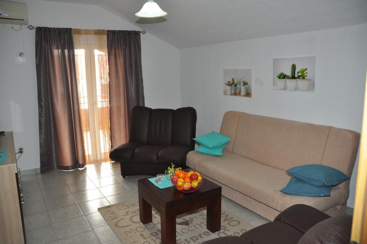 Apartmani Mia Трогир Экстерьер фото