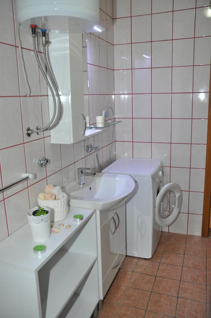 Apartmani Mia Трогир Экстерьер фото