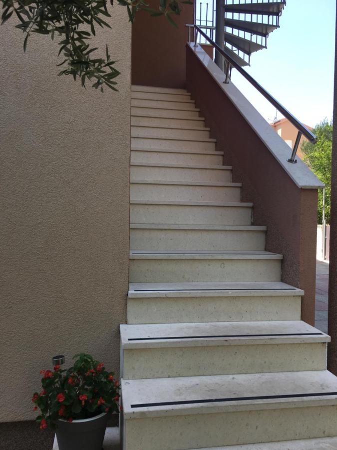 Apartmani Mia Трогир Экстерьер фото